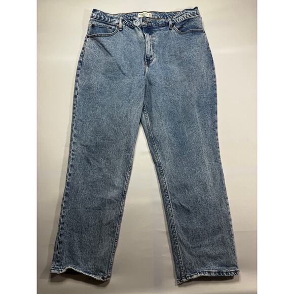 Abercrombie & Fitch Women's 90s Straight Ultra High Rise Jeans - Size 18 (36x28) - Picture 1 of 4